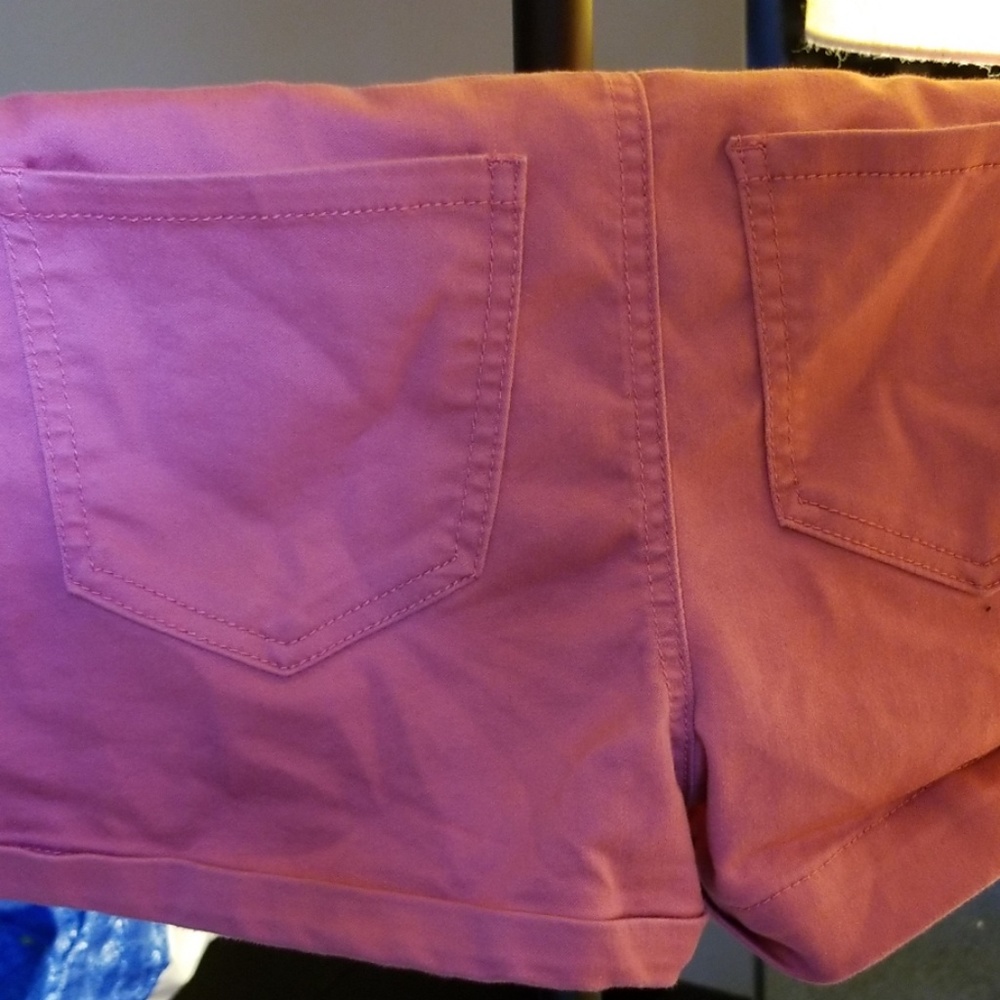 Shorts - Picture 4 of 5